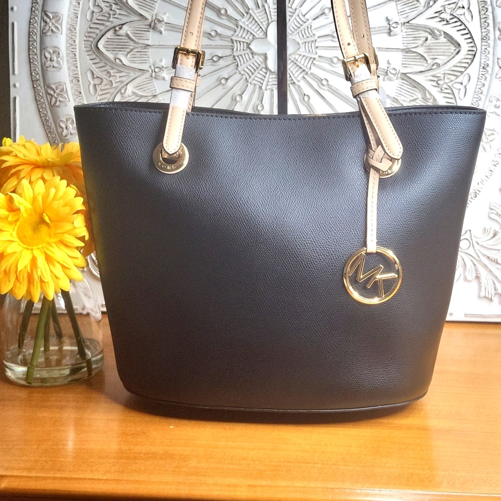 Michael Kors Jet Set Black Leather Tote NWT